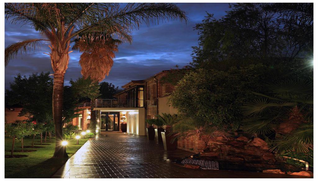 The Destiny Hotel Johannesburg Exterior photo